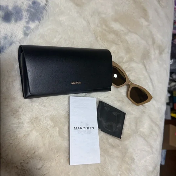 MaxMara Black Sunglasses with Beige Case MaxMara | Accessories | Maxmara Black Sunglasses With Case  main image 2